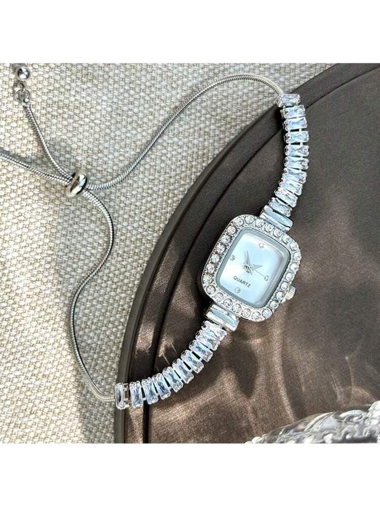 1pc Women's Black Cubic Zirconia Embellished Adjustable Bracelet Watch