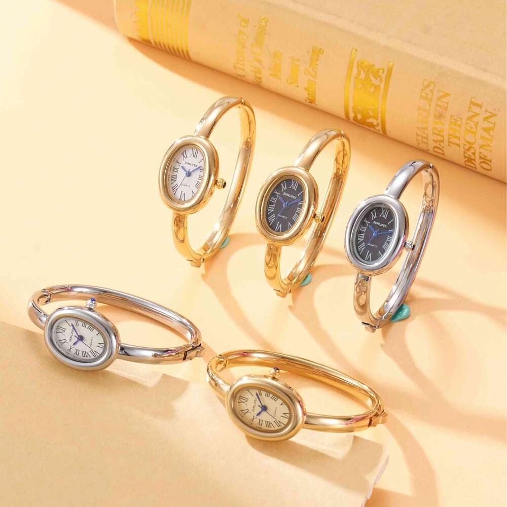 1pc New Fashionable Bracelet Watch For Women – Retro Luxury Simple Elegance Quartz Watch