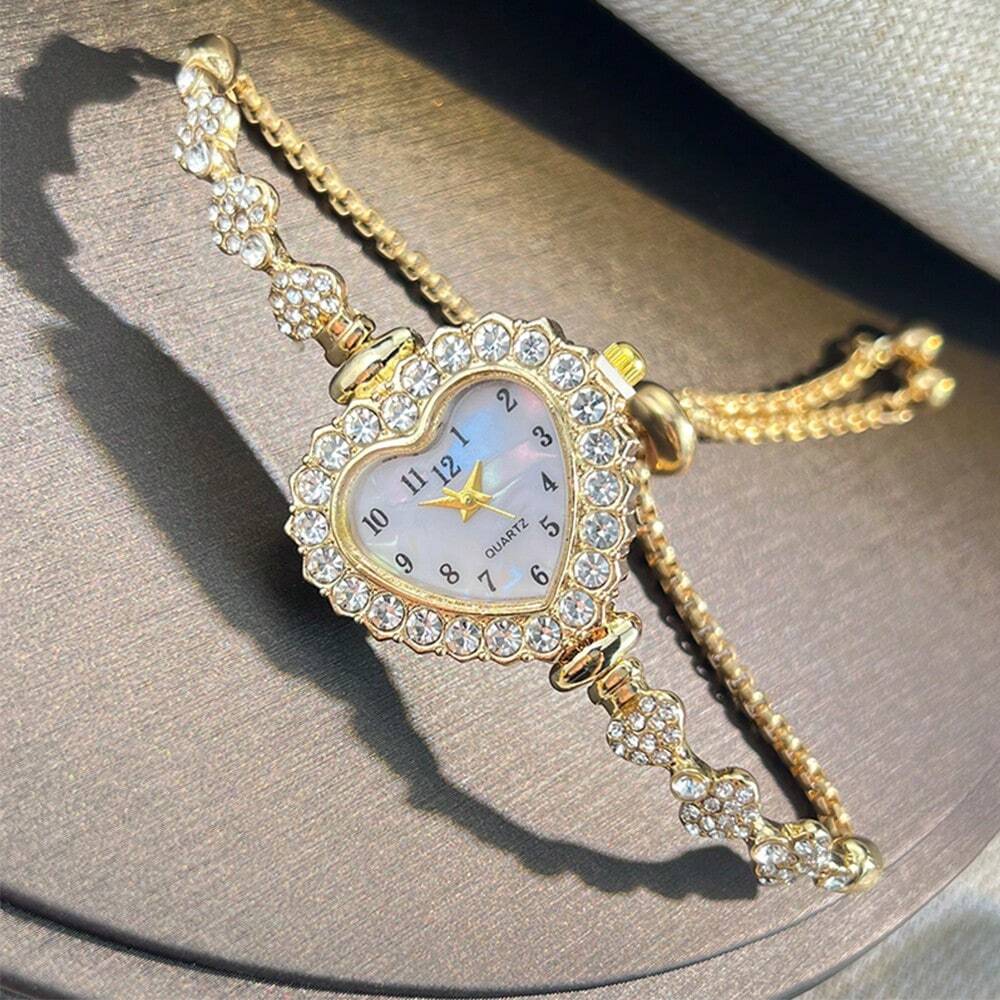 Women's Rhinestone Watch - Arabic Numerals & Heart Dial - Quartz Fashion Chain Bracelet - Elegant & Convenient Daily Wear Timepiece - Gift for Her -  Compatible