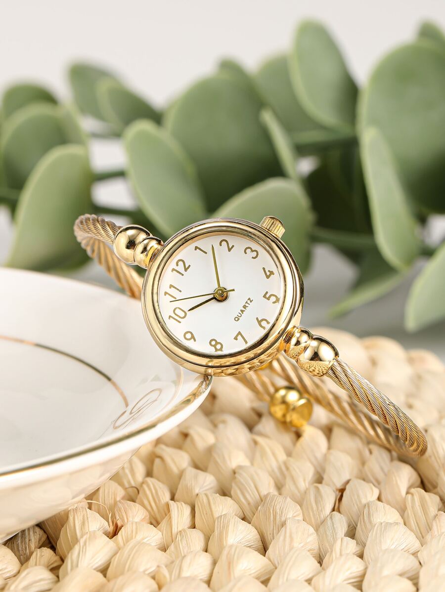 1pc Vintage Retro Roman Numeral Women Quartz Wrist Watch