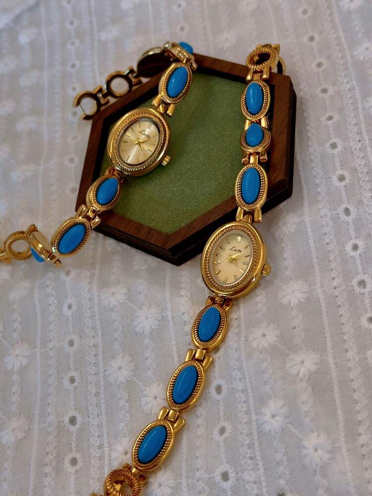 Ladies’ Vintage Turquoise Quartz Watch – Gold Oval Bracelet Design (30M Waterproof)